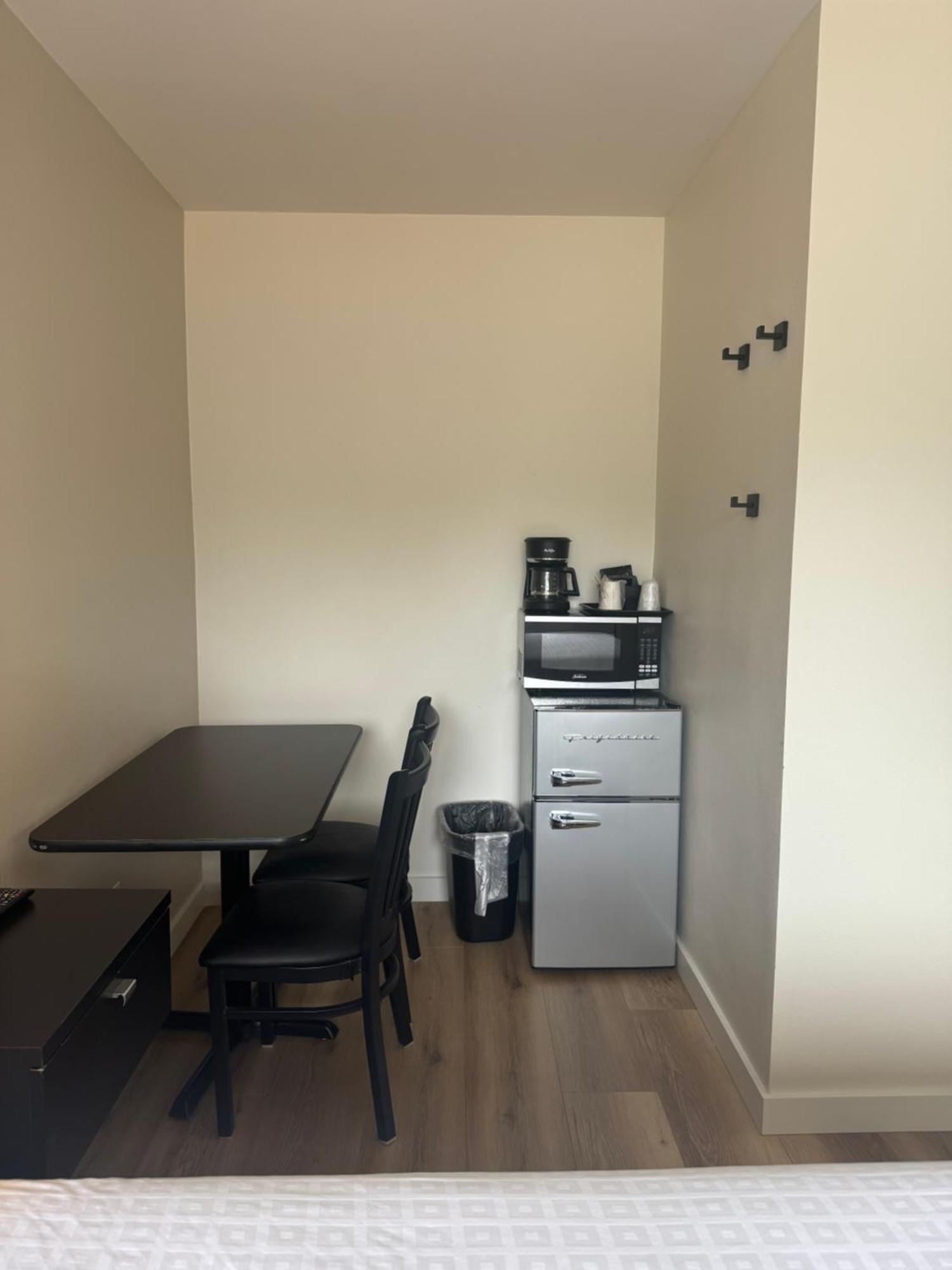 Richland Inn And Suites Екстериор снимка