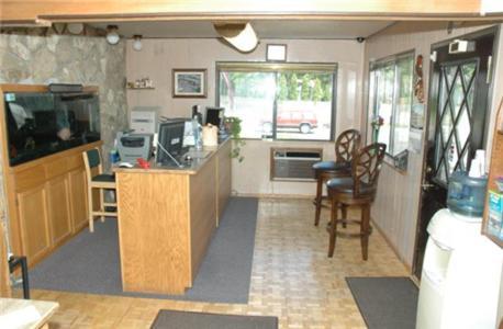 Richland Inn And Suites Екстериор снимка